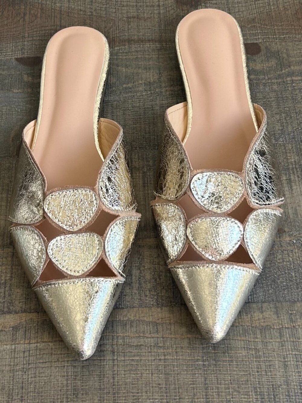 Old Navy Ivory Croc Mule Slide with Gold Accent
